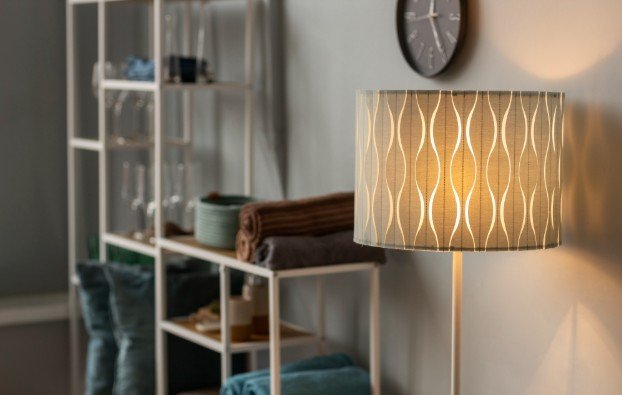 What defines modern lighting in today’s homes